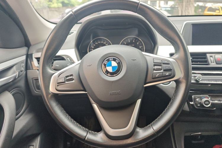 Used BMW X1 2018 sDrive20Li Leading Model Steering Wheel
