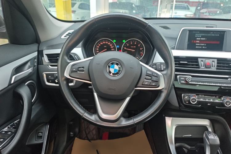 Used BMW X1 2018 sDrive20Li Leading Model Steering Wheel