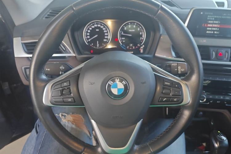 Used BMW X1 2018 xDrive20Li Luxury Edition Steering Wheel