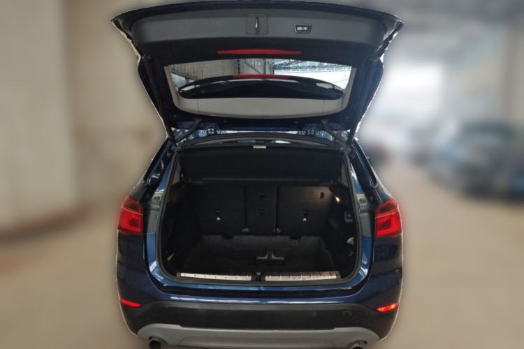 Used BMW X1 2018 sDrive20Li Leading Model Trunk