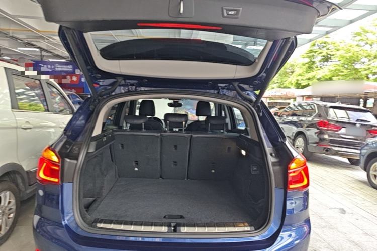 Used BMW X1 2018 sDrive20Li Leading Model Trunk