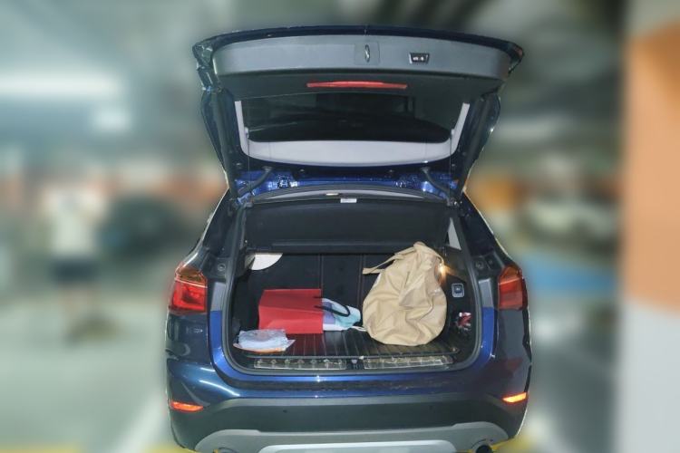 Used BMW X1 2018 xDrive20Li Luxury Edition Trunk