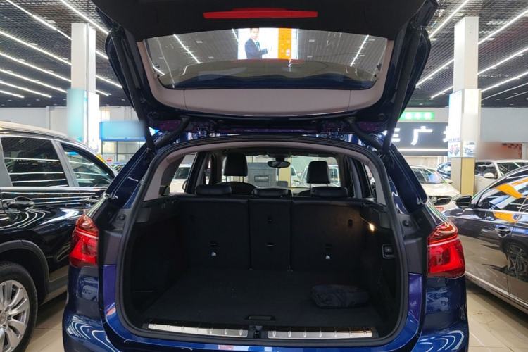 Used BMW X1 2018 sDrive20Li Leading Model Trunk