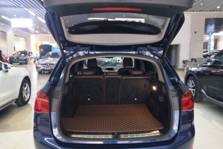 Used BMW X1 2018 sDrive18Li Luxury Model Trunk