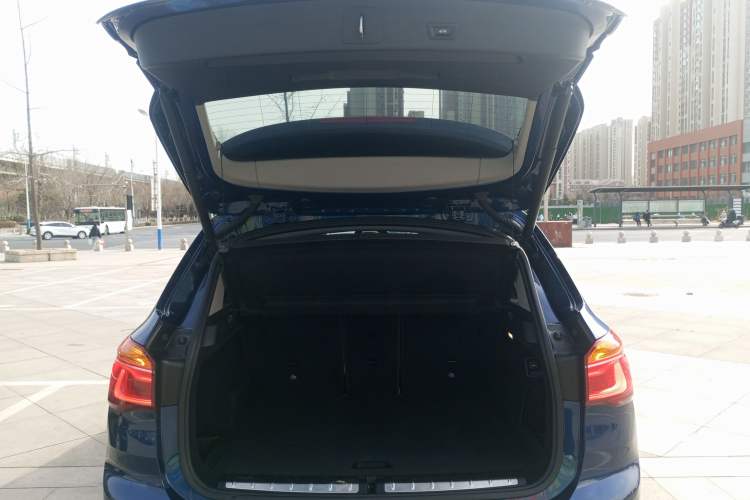 Used BMW X1 2018 sDrive18Li Luxury Model Trunk
