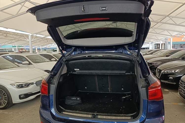 Used BMW X1 2018 sDrive18Li Luxury Model Trunk