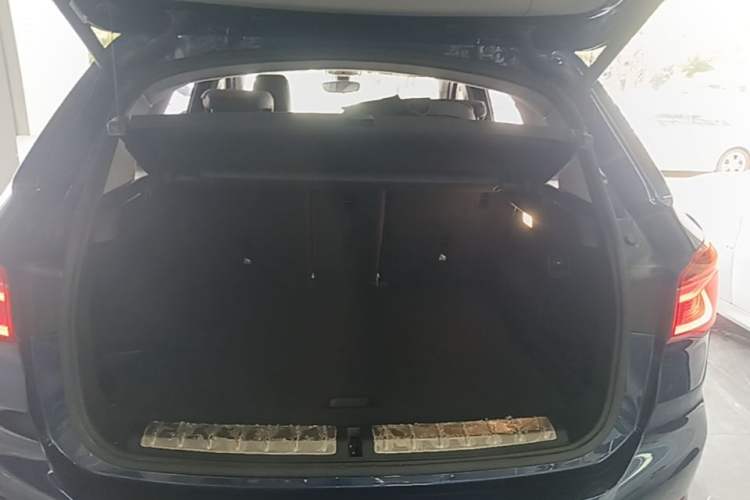 Used BMW X1 2018 sDrive18Li Luxury Model Trunk
