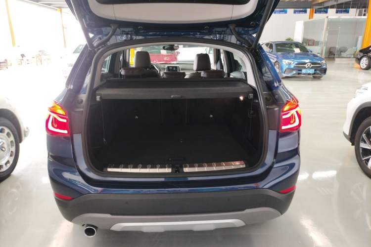 Used BMW X1 2018 sDrive18Li Luxury Model Trunk