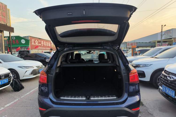 Used BMW X1 2018 sDrive18Li Fashion Model Trunk