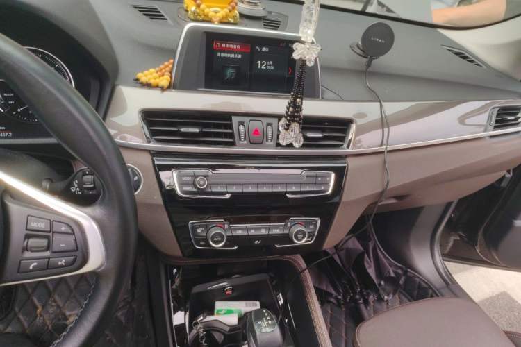 Used BMW X1 2018 sDrive18Li Luxury Model Audio And AC Panel