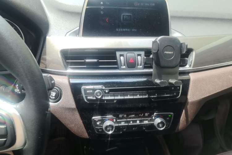 Used BMW X1 2018 xDrive20Li Luxury Edition Audio And AC Panel