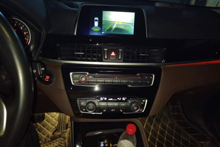 Used BMW X1 2018 xDrive20Li Luxury Edition Audio And AC Panel