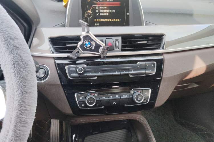 Used BMW X1 2018 sDrive18Li Luxury Model Audio And AC Panel