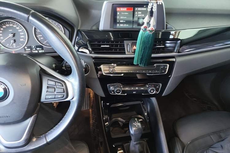 Used BMW X1 2018 sDrive18Li Luxury Model Audio And AC Panel