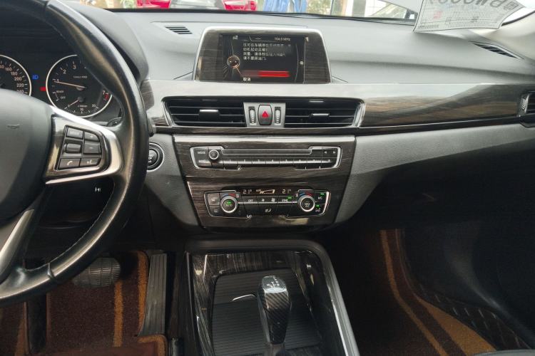 Used BMW X1 2018 sDrive20Li Leading Model Audio And AC Panel