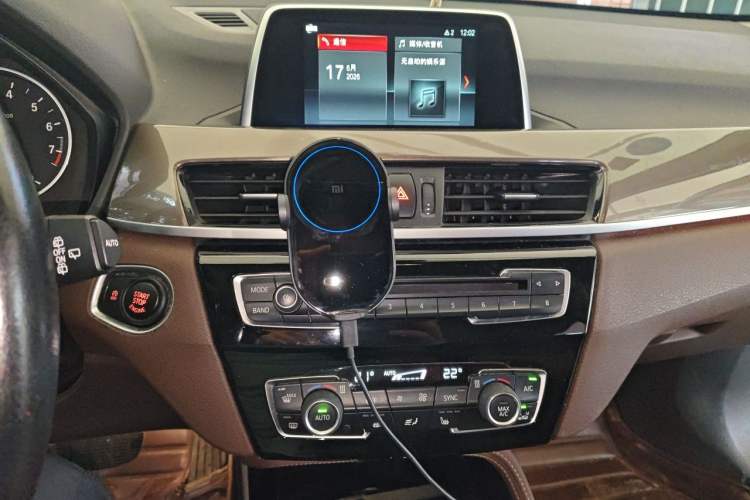 Used BMW X1 2018 xDrive20Li Luxury Edition Audio And AC Panel