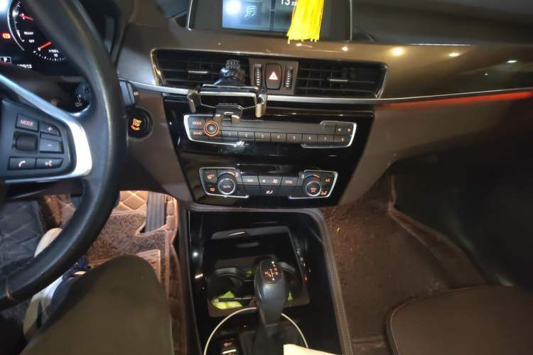 Used BMW X1 2018 sDrive18Li Luxury Model Audio And AC Panel