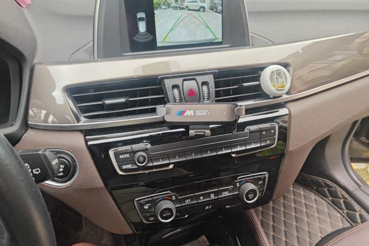 Used BMW X1 2018 sDrive18Li Luxury Model Audio And AC Panel