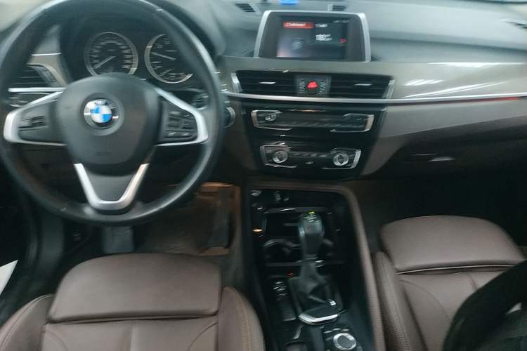 Used BMW X1 2018 sDrive18Li Luxury Model Center Console