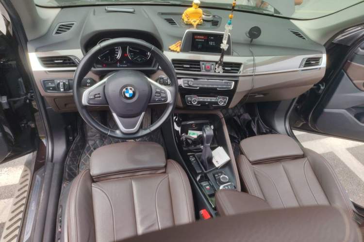 Used BMW X1 2018 sDrive18Li Luxury Model Center Console