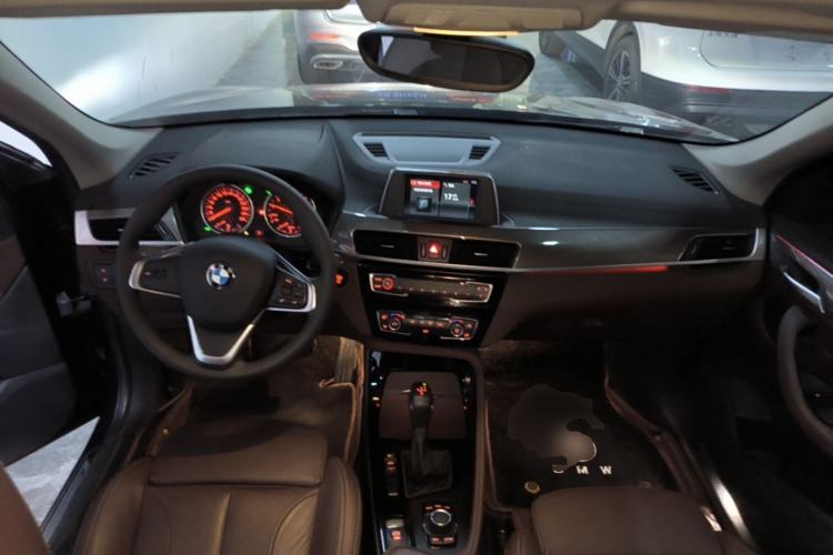 Used BMW X1 2018 sDrive18Li Luxury Model Center Console