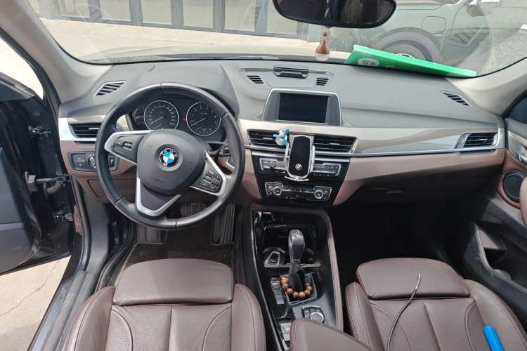 Used BMW X1 2018 sDrive18Li Luxury Model Center Console