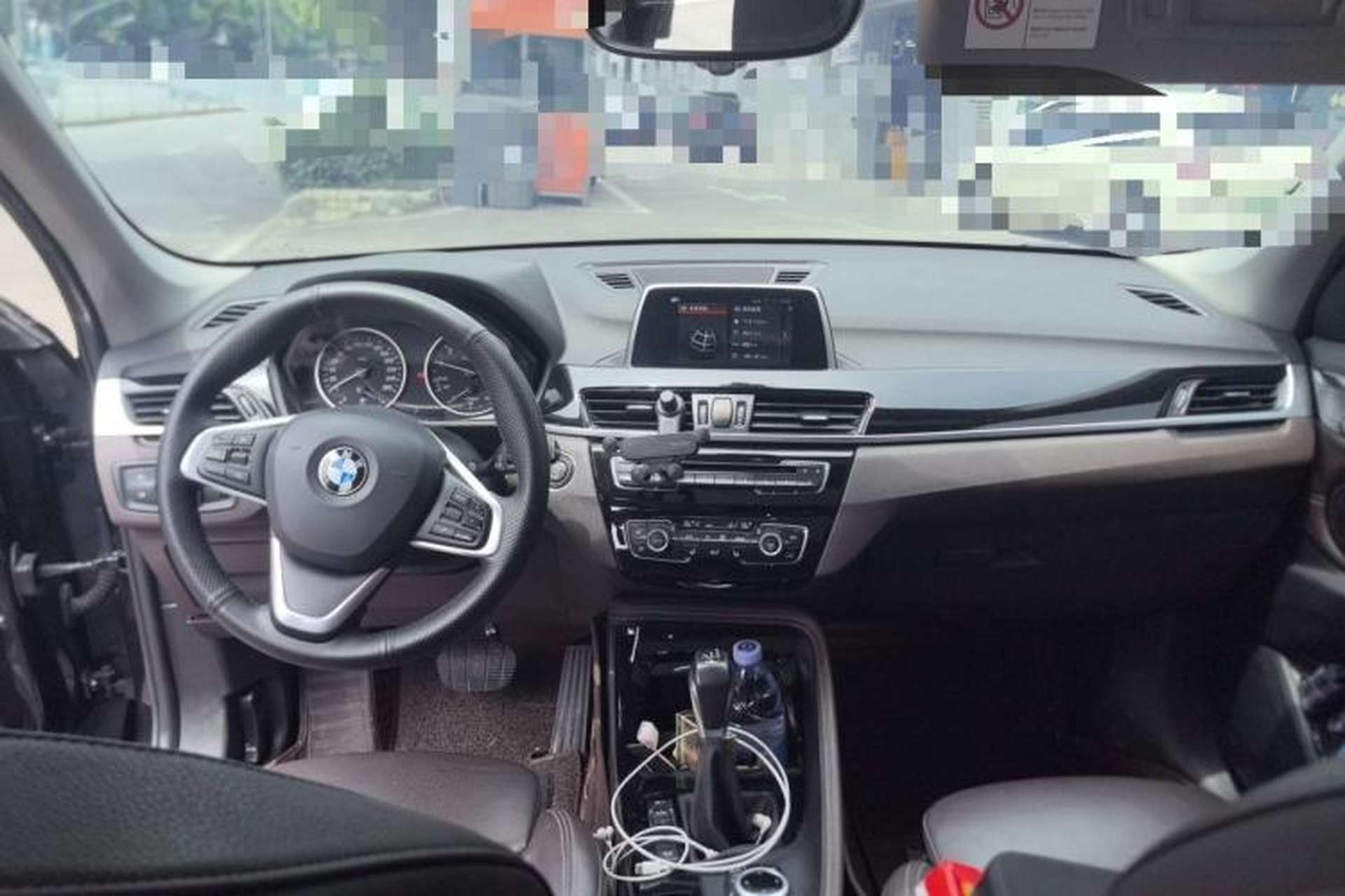 Used BMW X1 2018 xDrive20Li Luxury Edition Center Console