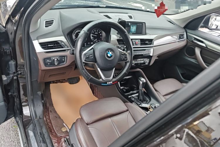 Used BMW X1 2018 sDrive18Li Luxury Model Center Console