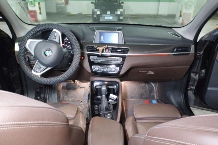 Used BMW X1 2018 sDrive18Li Luxury Model Center Console