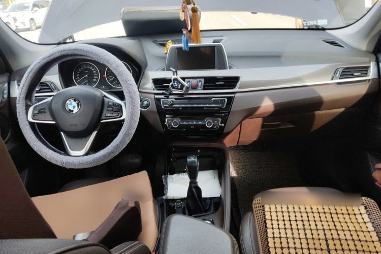 Used BMW X1 2018 sDrive18Li Luxury Model Center Console