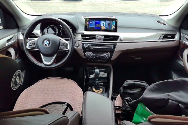 Used BMW X1 2018 xDrive20Li Luxury Edition Center Console