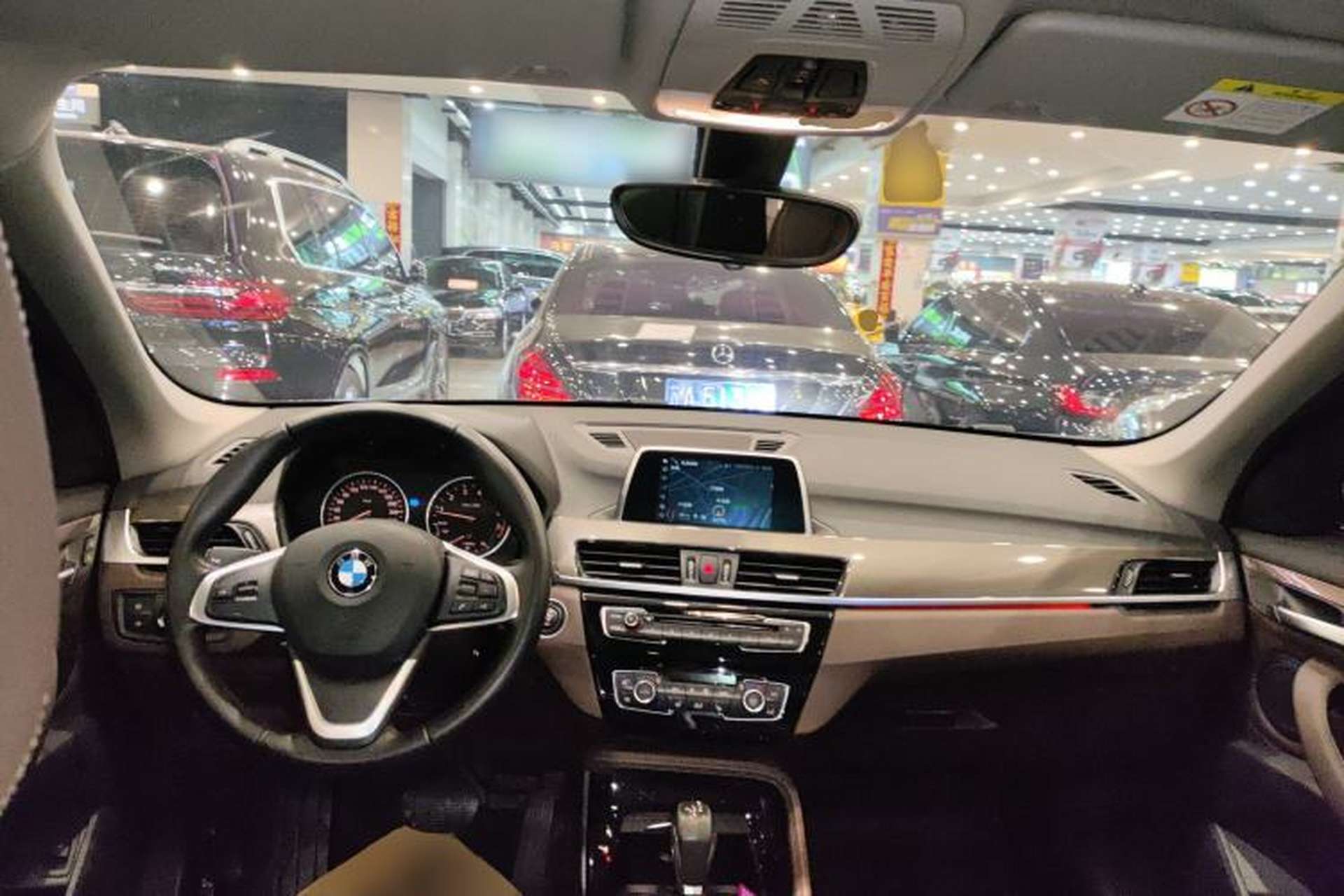 Used BMW X1 2018 xDrive20Li Luxury Edition Center Console