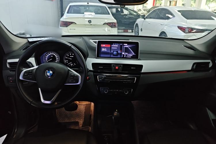Used BMW X1 2018 sDrive20Li Leading Model Center Console
