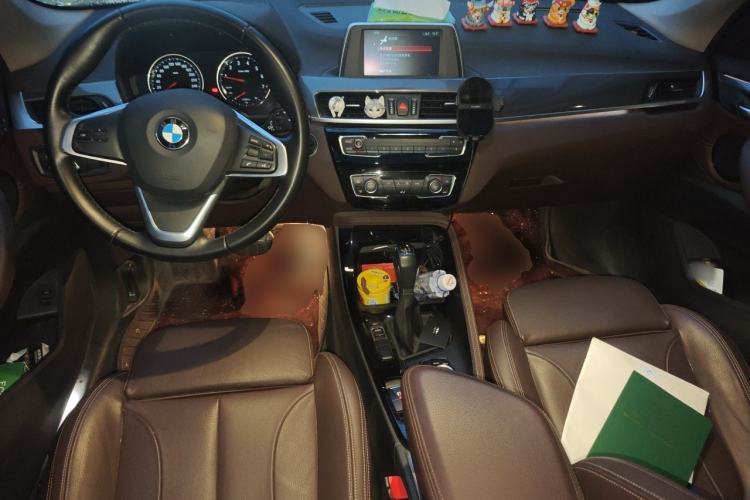 Used BMW X1 2018 sDrive18Li Luxury Model Center Console