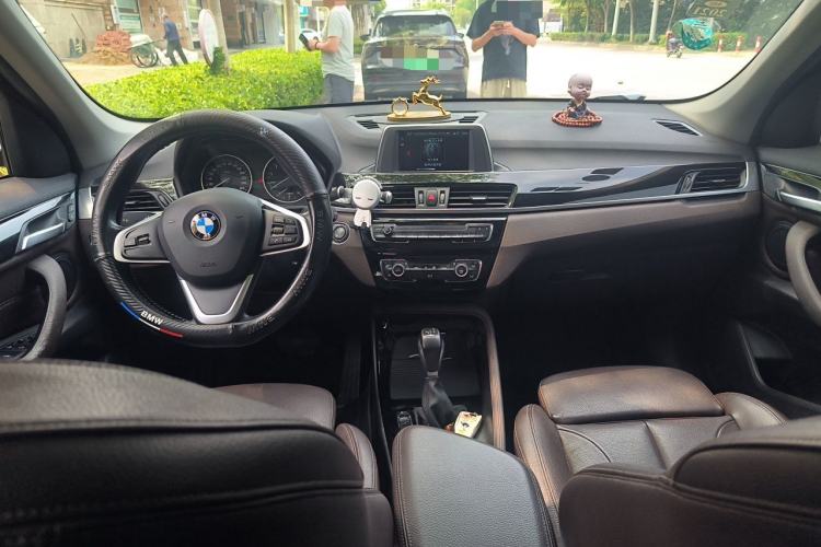 Used BMW X1 2018 sDrive18Li Luxury Model Center Console