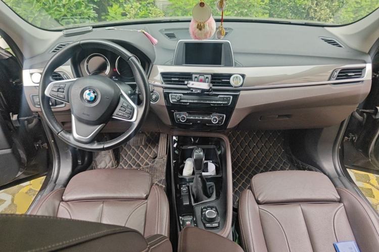 Used BMW X1 2018 sDrive18Li Luxury Model Center Console
