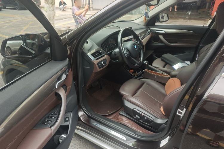 Used BMW X1 2018 xDrive20Li Luxury Edition Driver Seat