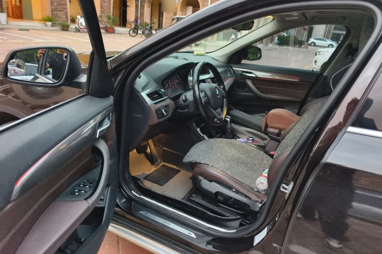 Used BMW X1 2018 xDrive20Li Luxury Edition Driver Seat