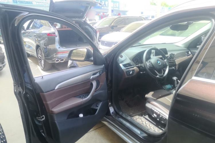 Used BMW X1 2018 xDrive20Li Luxury Edition Driver Seat