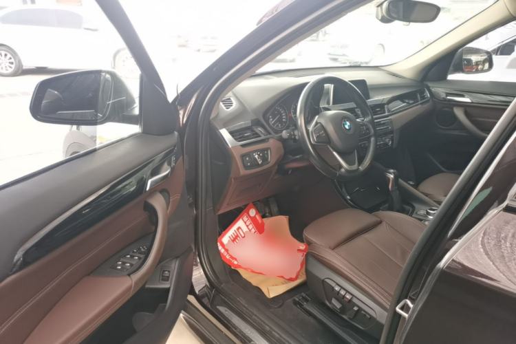 Used BMW X1 2018 xDrive20Li Luxury Edition Driver Seat