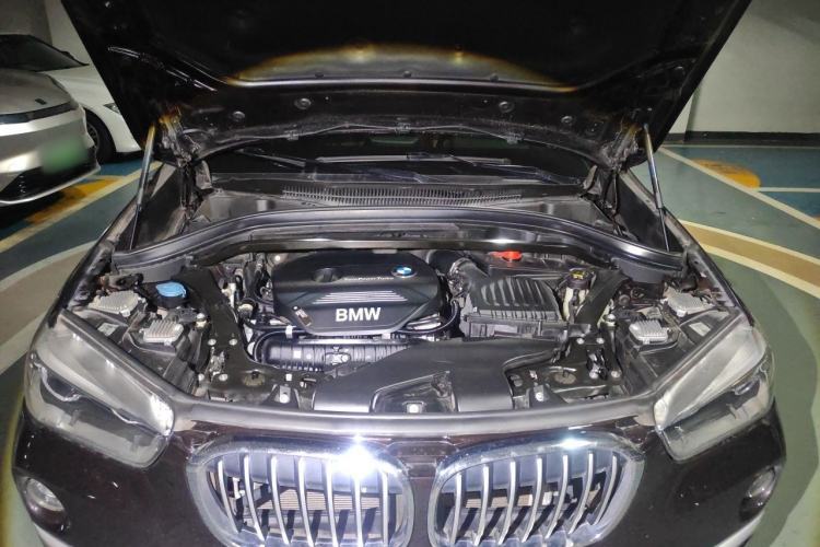 Used BMW X1 2018 xDrive20Li Luxury Edition Engine Bay
