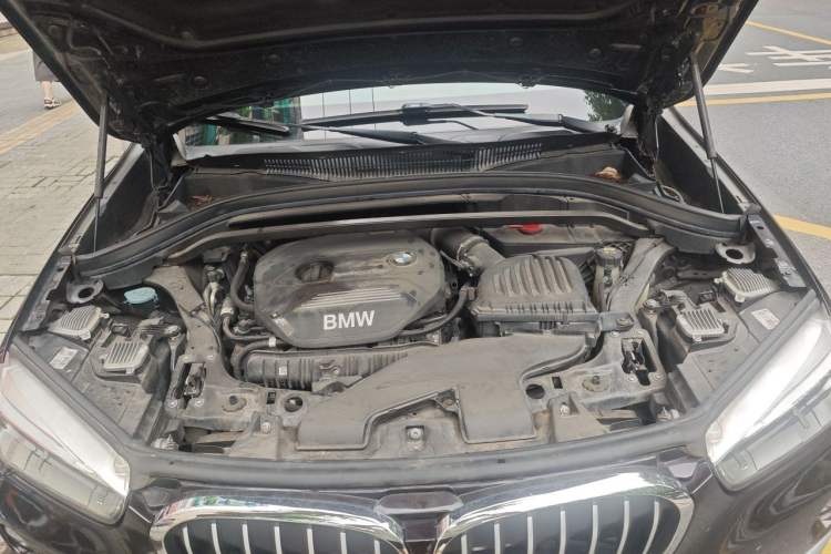 Used BMW X1 2018 xDrive20Li Luxury Edition Engine Bay