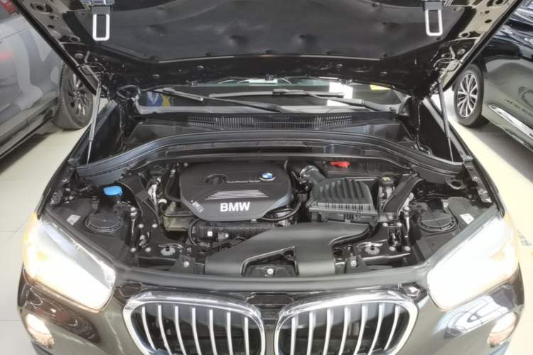 Used BMW X1 2018 sDrive18Li Fashion Model Engine Bay