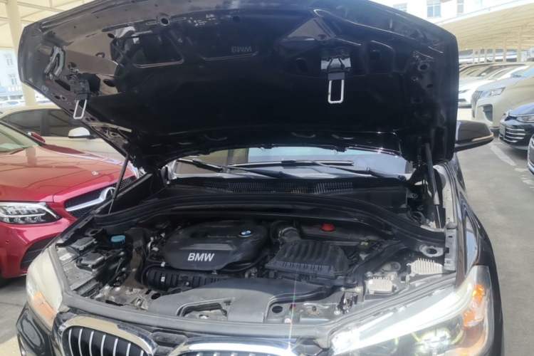 Used BMW X1 2018 xDrive20Li Luxury Edition Engine Bay