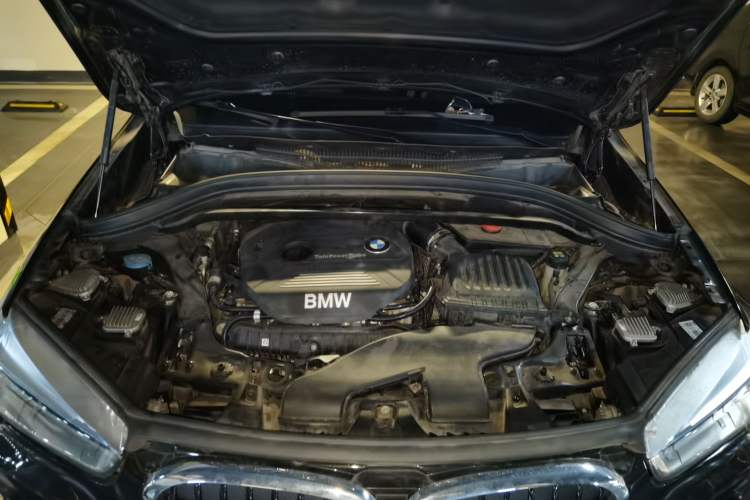 Used BMW X1 2018 xDrive20Li Luxury Edition Engine Bay