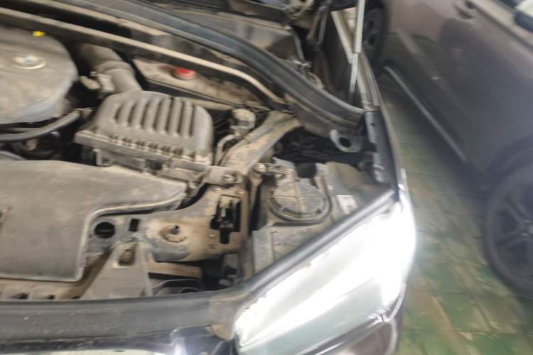 Used BMW X1 2018 sDrive18Li Fashion Model Engine Bay Left