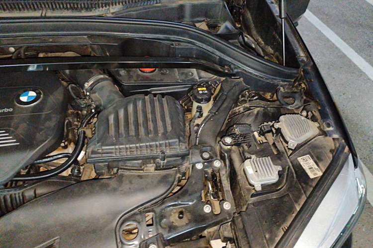 Used BMW X1 2018 sDrive20Li Leading Model Engine Bay Left