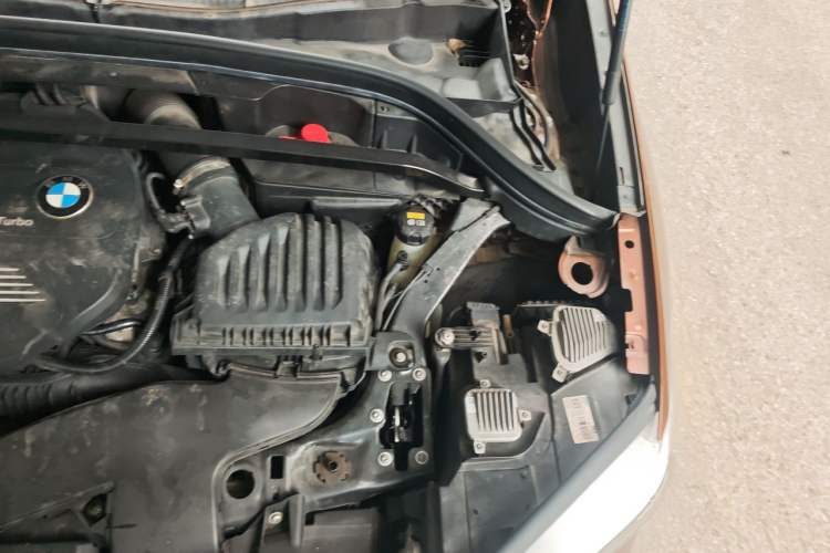 Used BMW X1 2018 xDrive20Li Luxury Model Engine Bay Left