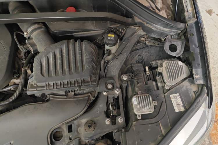 Used BMW X1 2018 sDrive18Li Luxury Model Engine Bay Left