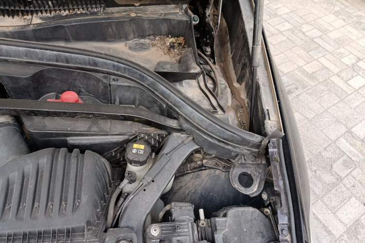 Used BMW X1 2018 sDrive18Li Fashion Model Engine Bay Left
